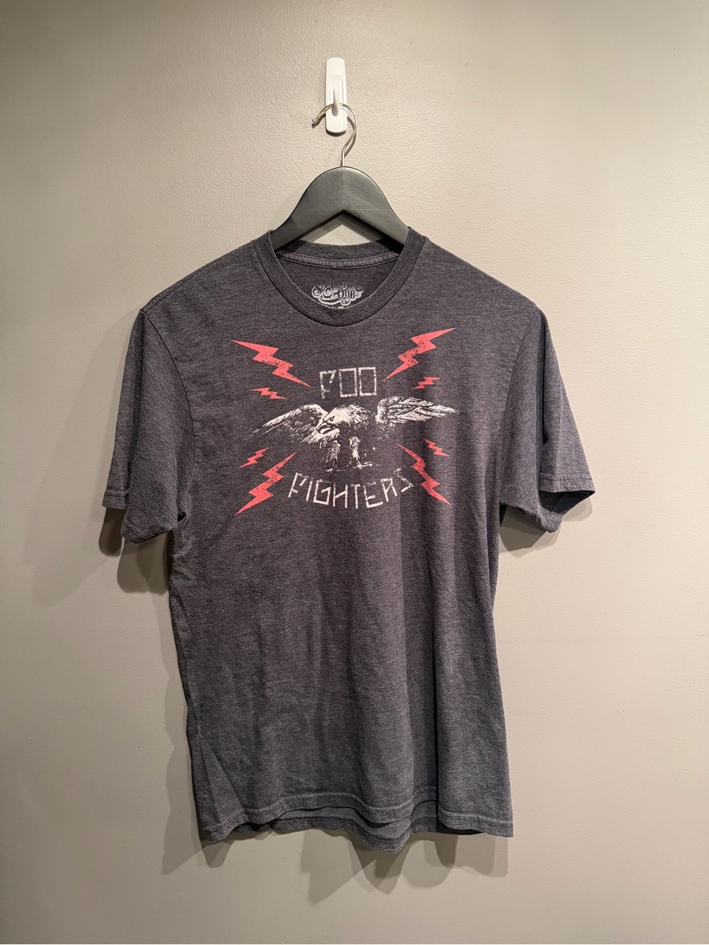 Foo Fighters Graphic Band T-Shirt – Men’s Medium